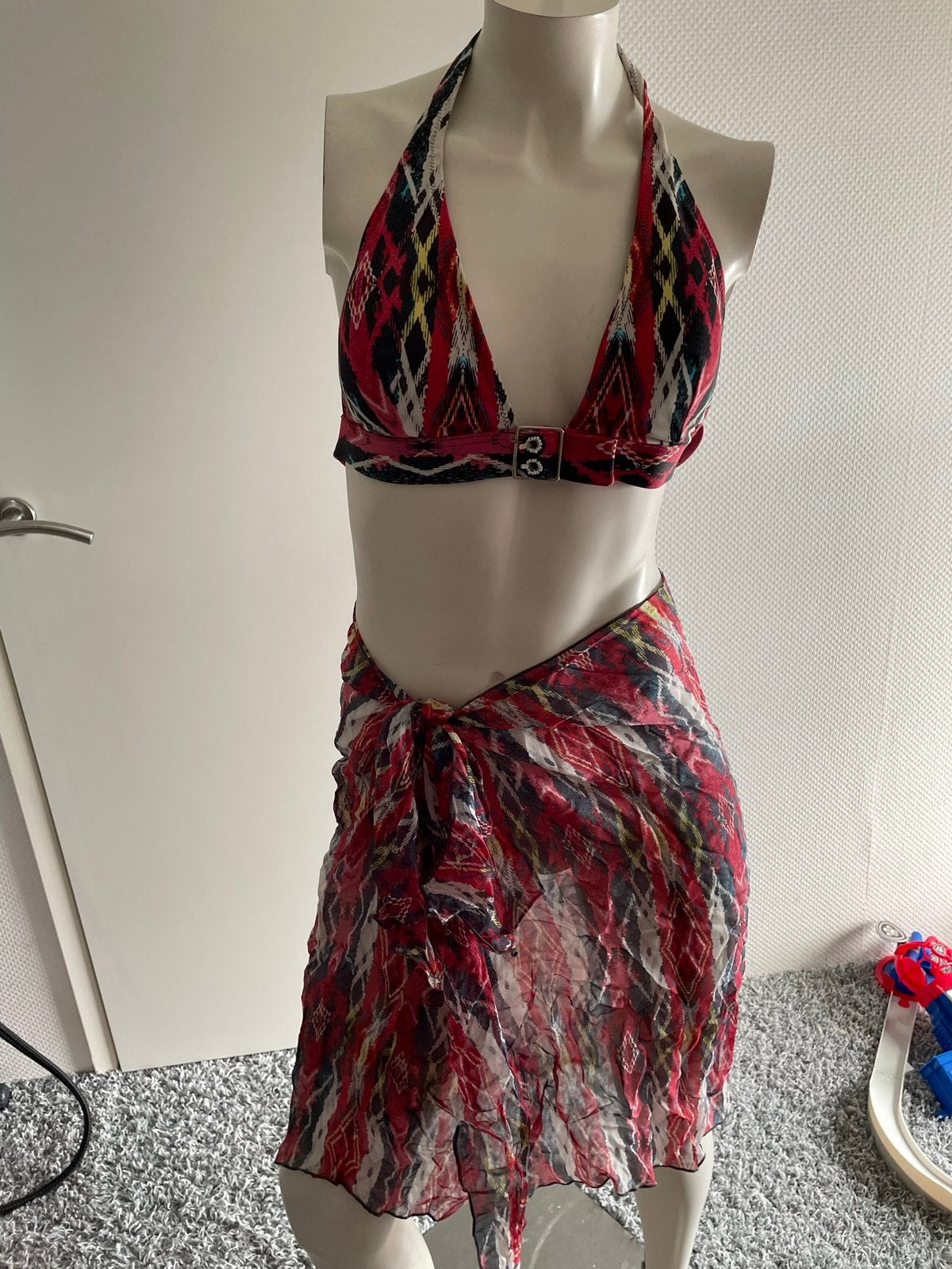 Gideon oberson bikini maat 40 met bijpassend pareo, ., Ophalen of Verzenden, Zo goed als nieuw, .