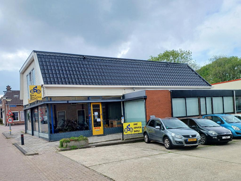 Winkel met woonmogelijkheden, 200 tot 500 m², 2 kamers, Verkoop zonder makelaar, Groningen