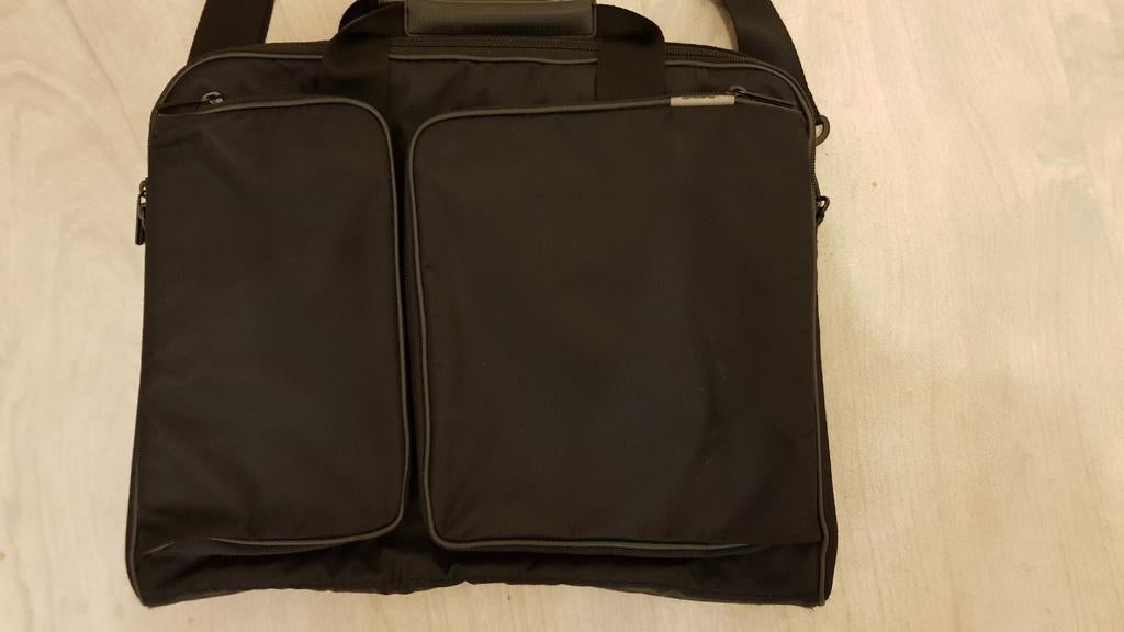 Blauwe laptoptas 14 inch met zijvakken - Zo goed als nieuw, Computers en Software, Laptoptassen, Meerdere vakken, Verzenden, Zo goed als nieuw