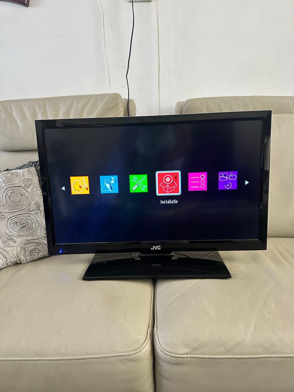 JVC TV - 60 cm beelddiagonaal, 50 Hz, HD Ready (720p), 60 tot 80 cm, Ophalen