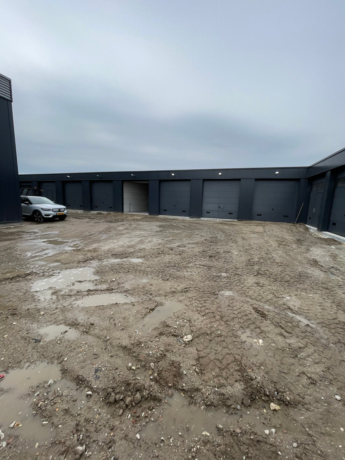 Opslag/garage box 32 m2 te huur Emmeloord, Ophalen, Nieuw