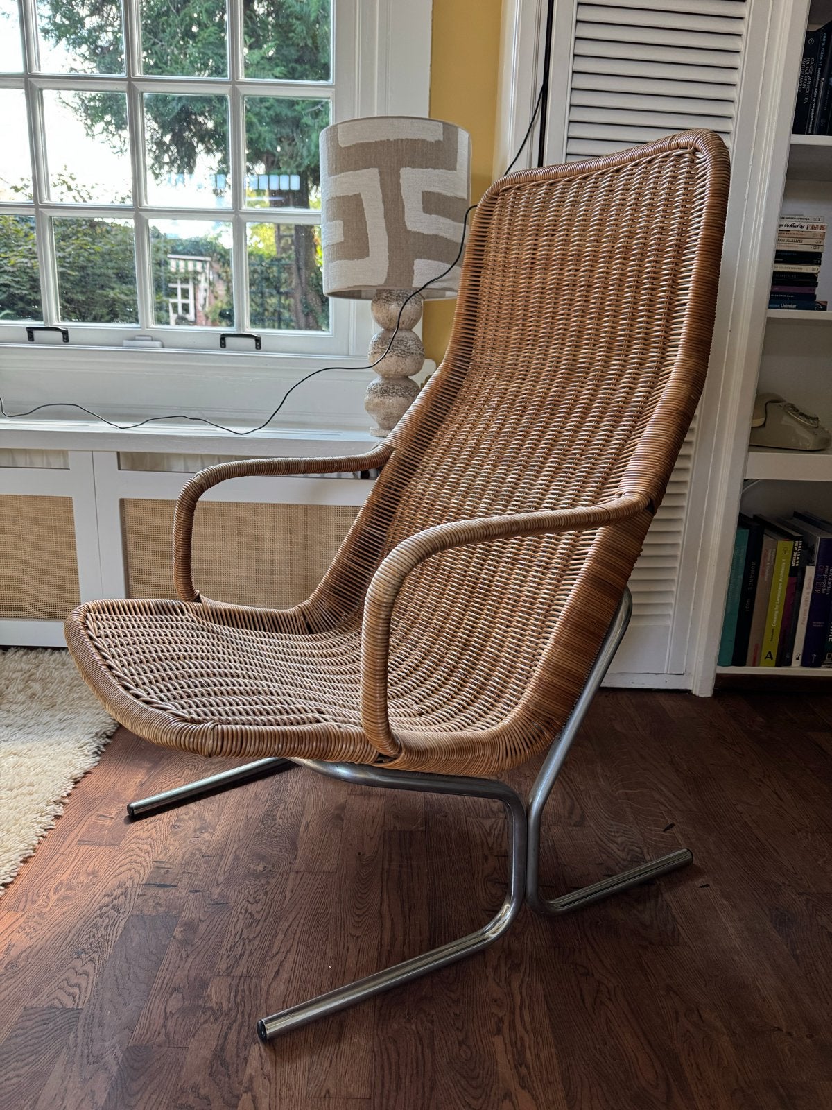 Vintage Riet Rotan Fauteuil met Metalen Frame, Gebruikt, Bruin, Riet of Rotan, Ophalen of Verzenden