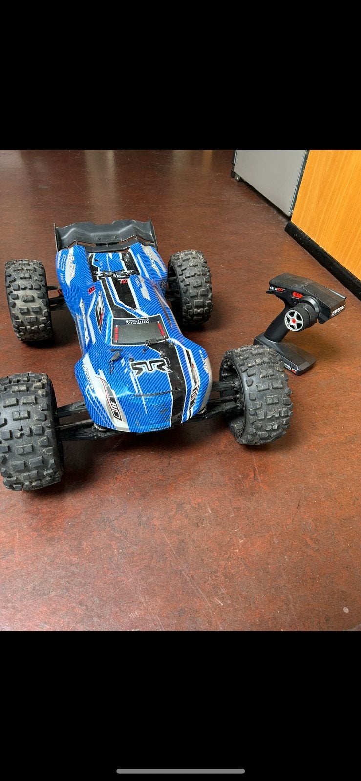 Arrma kraton 6s, Hobby en Vrije tijd, Modelbouw | Radiografisch | Auto's, Ophalen of Verzenden, Zo goed als nieuw, Auto offroad