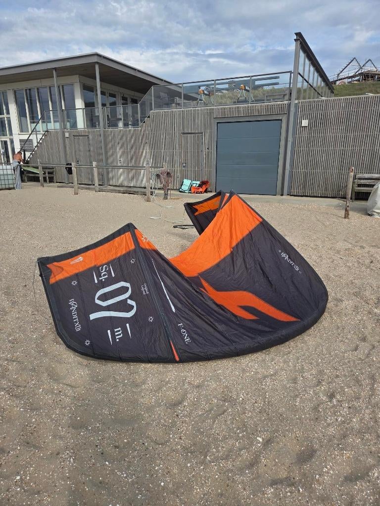 F-one Bandit 7 mt ,16 serie uit 2024 /(linx bar), Watersport en Boten, Kitesurfen, Geen board, Ophalen of Verzenden, Zo goed als nieuw