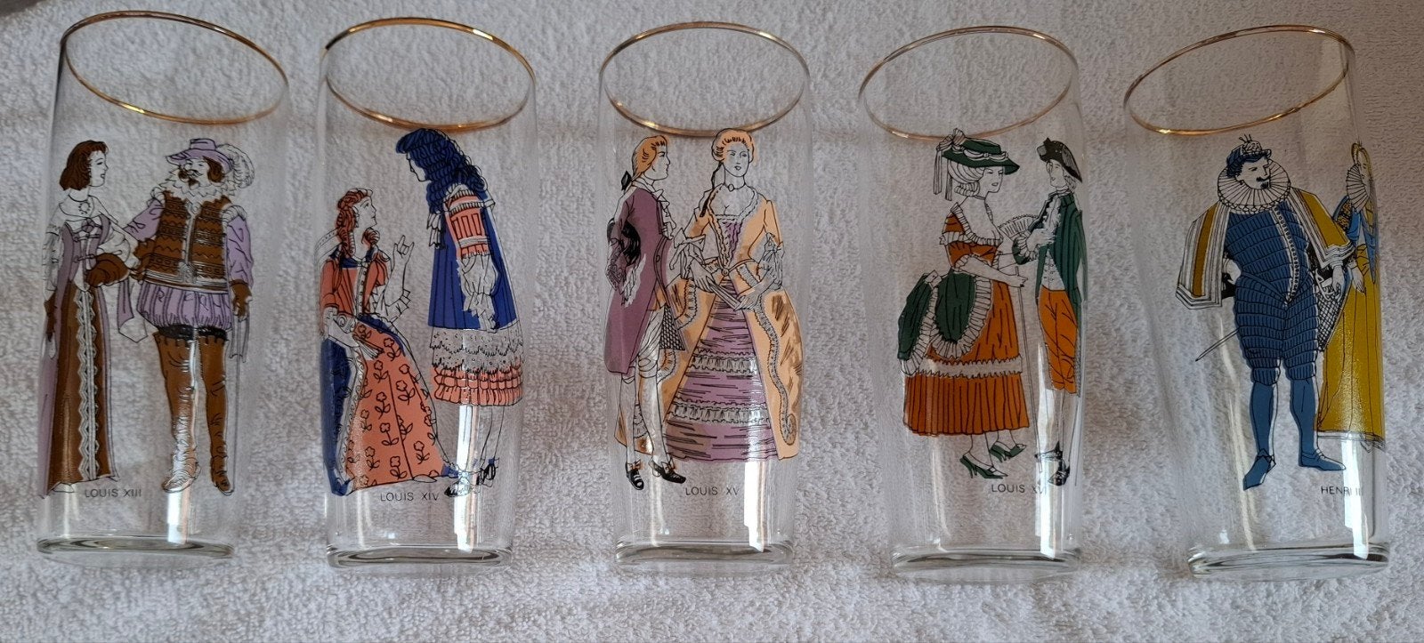 Set van 5 vintage glazen met goudrand en historische figuren, Ophalen of Verzenden