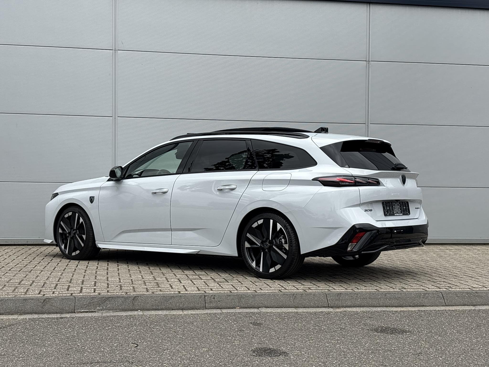 Peugeot 308 SW 1.6 Plug-in Hybrid 195 GT | Panoramisch schui, 12 maanden, Automatische klimaatregeling, 260 min, 4 cilinders