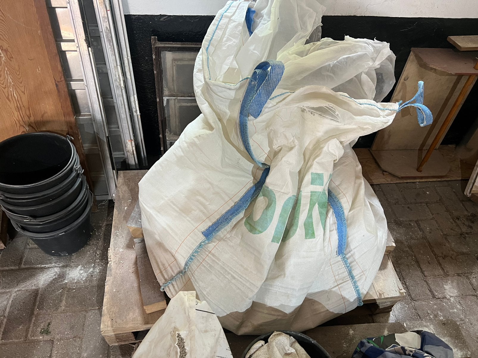 50+ kg Bruil kalkzandsteenlijm | GRATIS, Ophalen, Zo goed als nieuw
