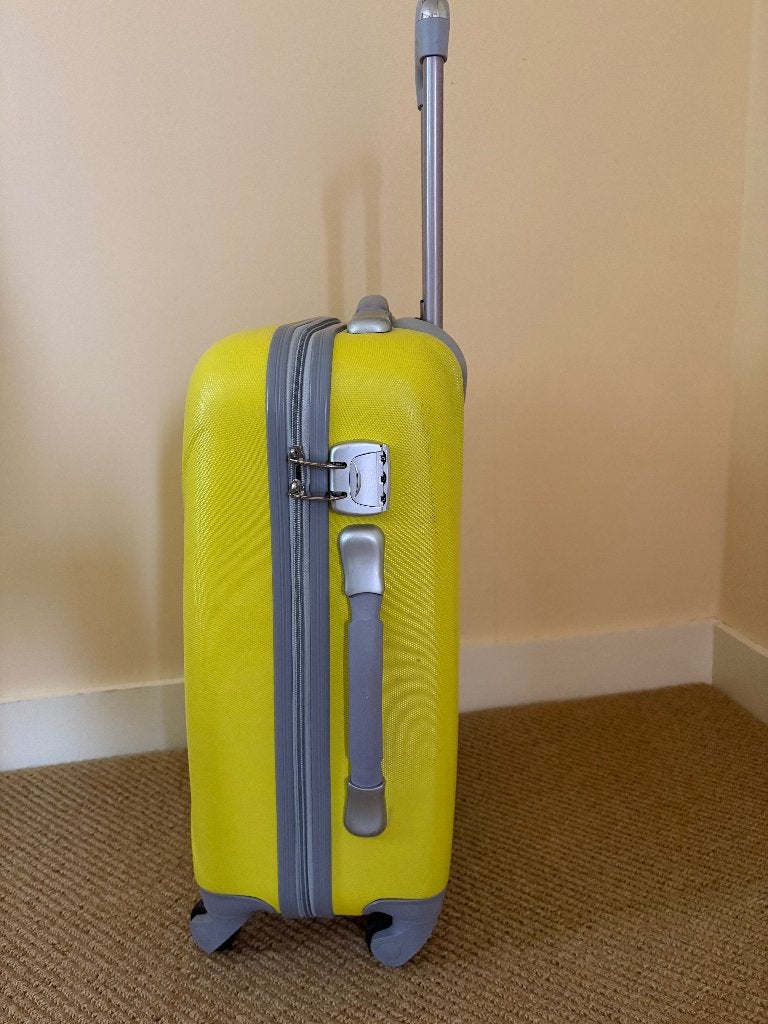 Rolkoffer (klein), 50 tot 60 cm, Hard kunststof, Zo goed als nieuw, 35 tot 45 cm