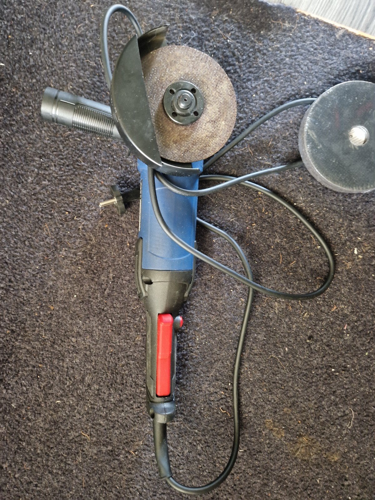 Haakse slijpmachine met accessoires, Doe-het-zelf en Verbouw, Gereedschap | Slijpmachines, Ophalen of Verzenden, Gebruikt, 1000 watt of meer