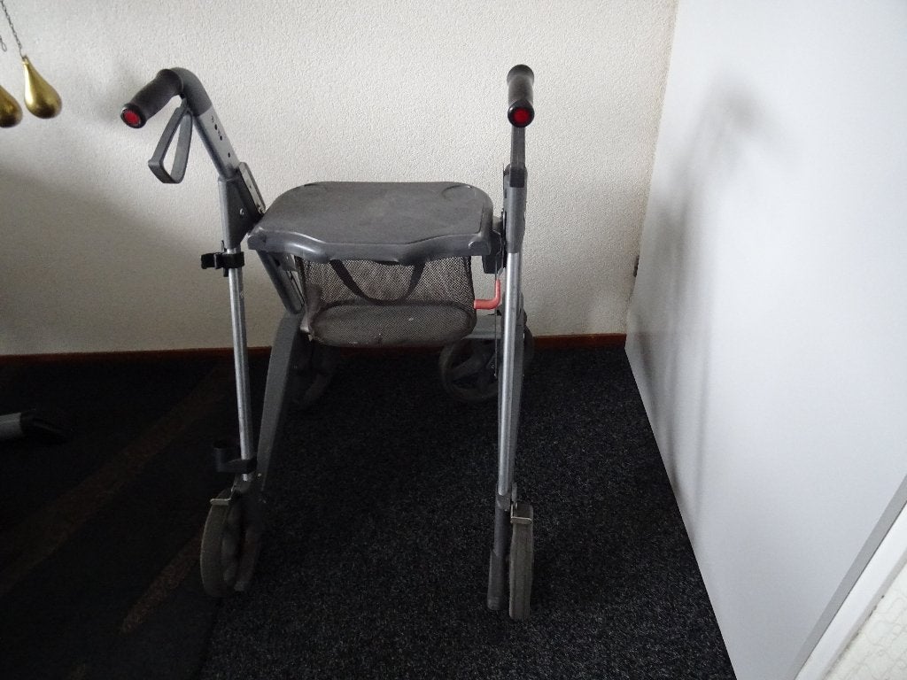 A.N.W.B. rollator, Ophalen, Lichtgewicht, Zo goed als nieuw