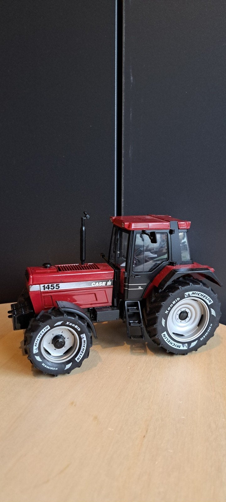 Verbouwde Schuco Case International 1455xl op Michelin bande, Hobby en Vrije tijd, Ophalen of Verzenden, Zo goed als nieuw, Tractor of Landbouw