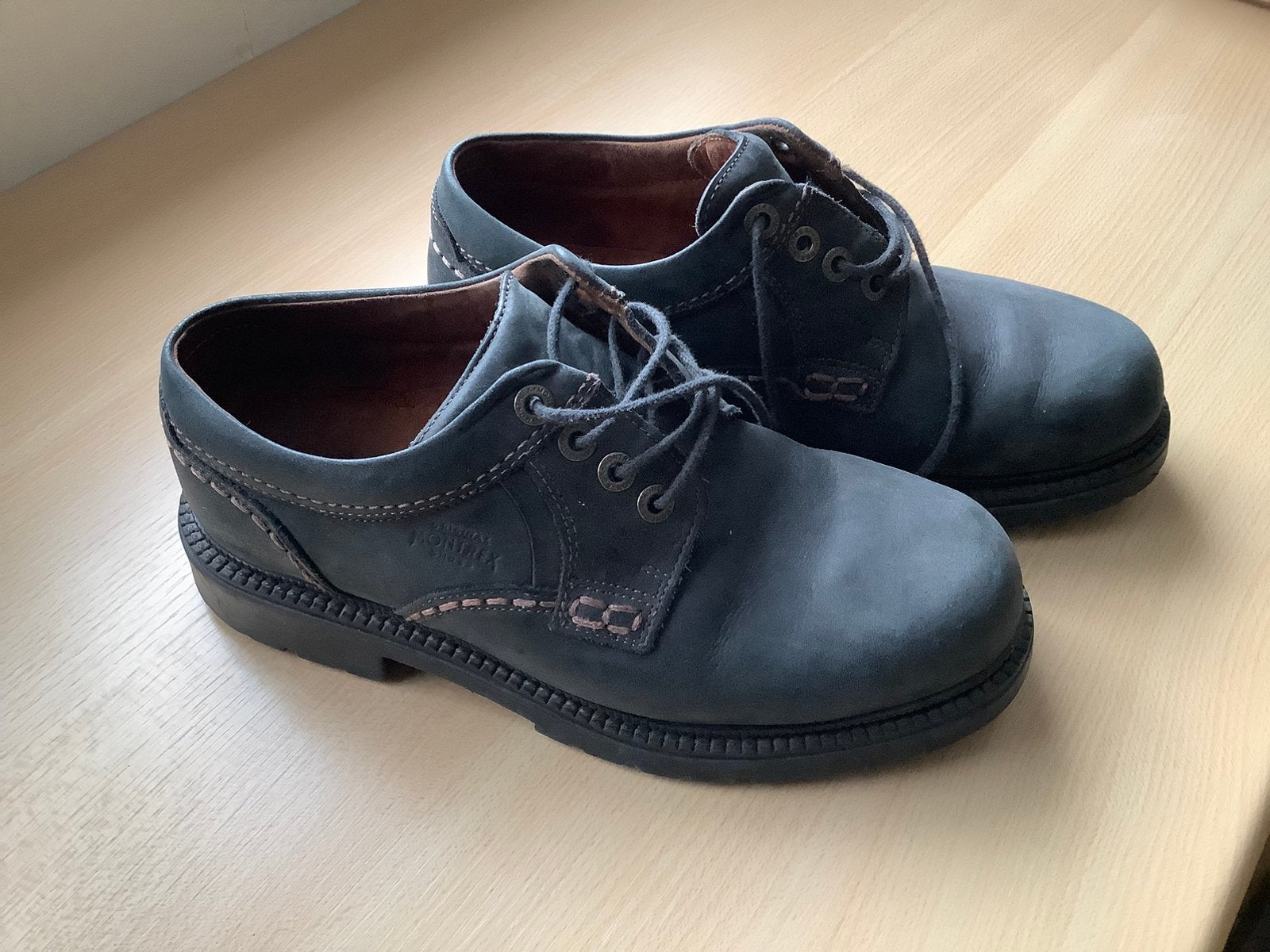 Zwarte veterschoenen, maat 41/7 Merk Montrex, Zwart, Ophalen of Verzenden, Gedragen, Veterschoenen