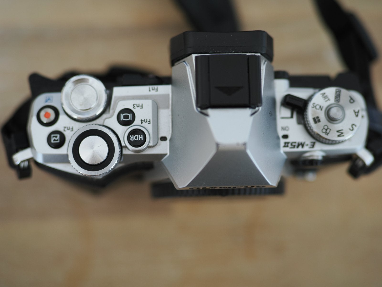 Olympus OM-D E-M5 Mark II met grip en extra accu's, Ophalen, Compact, Zo goed als nieuw, Olympus