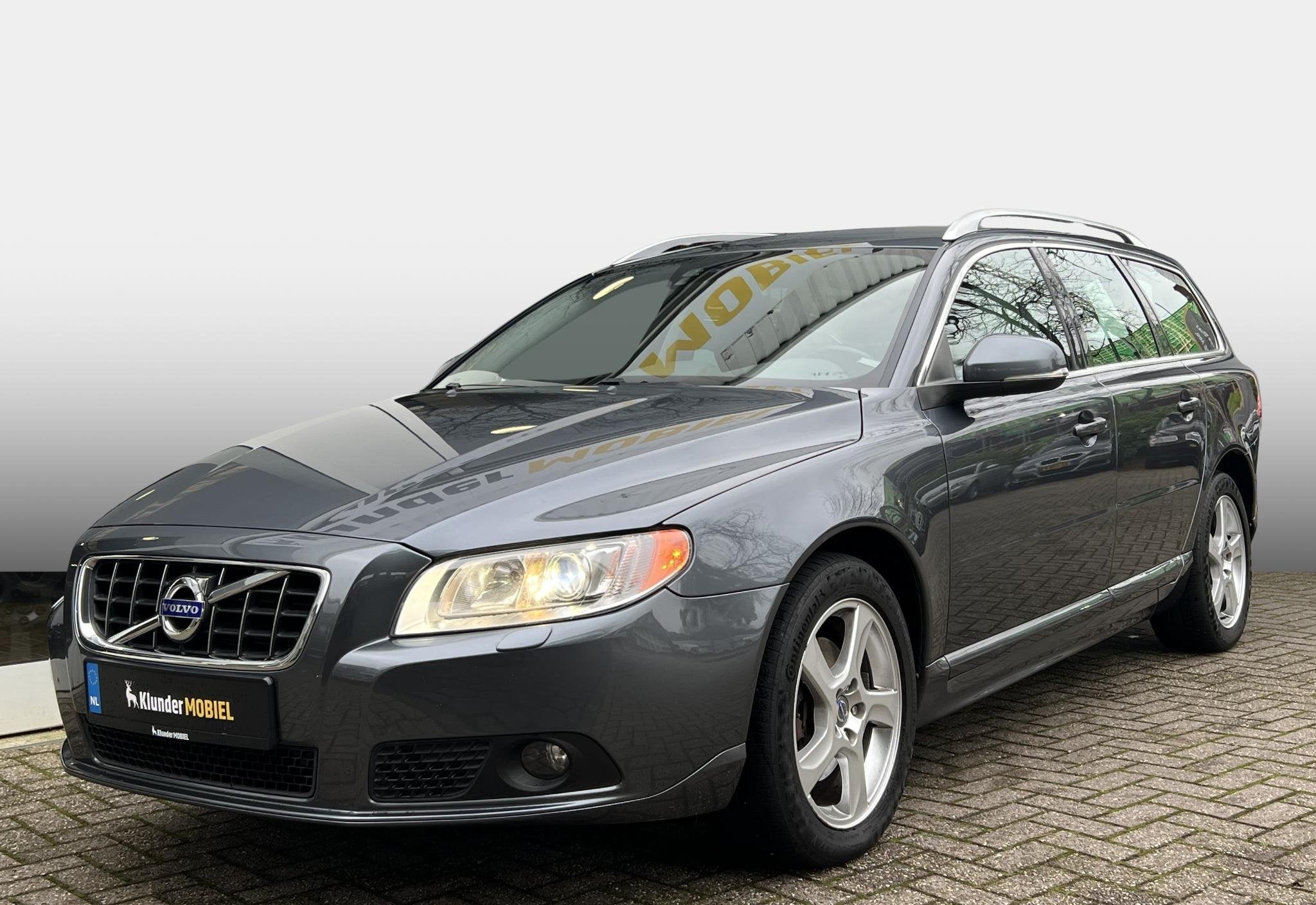 Volvo V70 2.0 T5 Summum Aut. |Leder|Memory|Trekhaak|, Euro 5, 4 cilinders, Bi-Xenon koplampen, 12 km/l