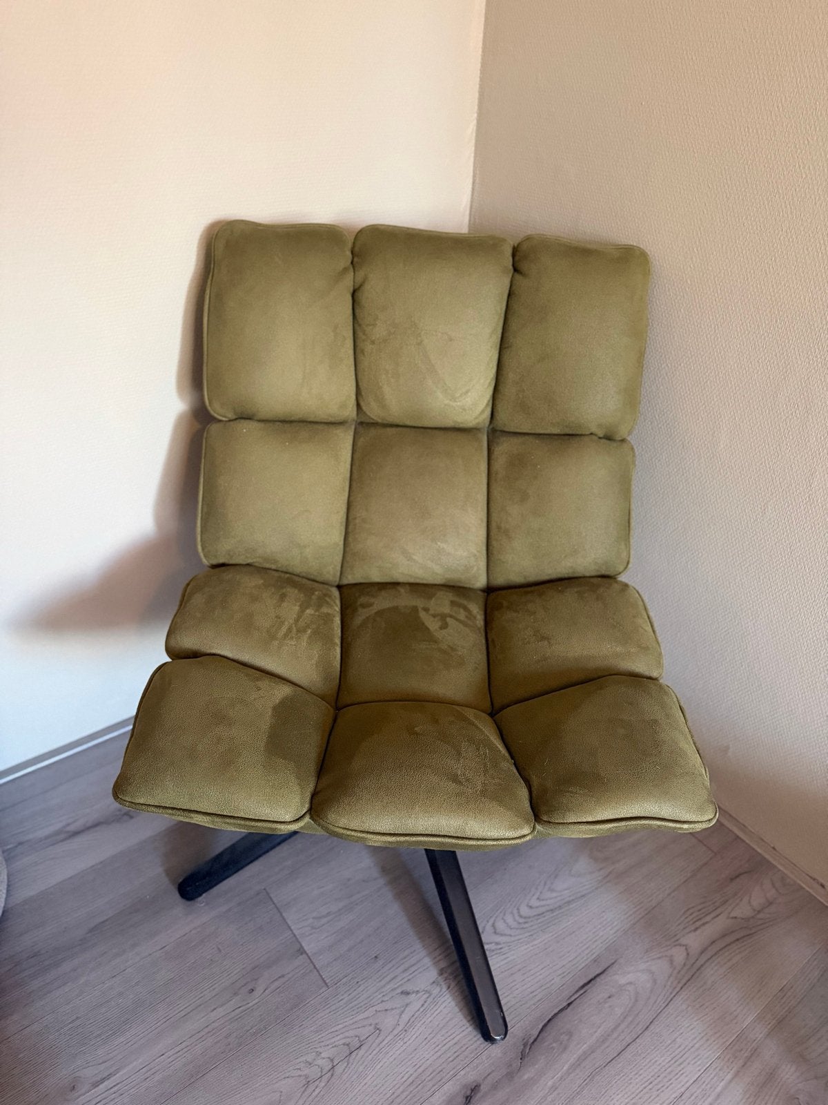 Nette olijfgroene draaifauteuil - Zo goed als nieuw, Ophalen, 75 tot 100 cm, Zo goed als nieuw, Stof