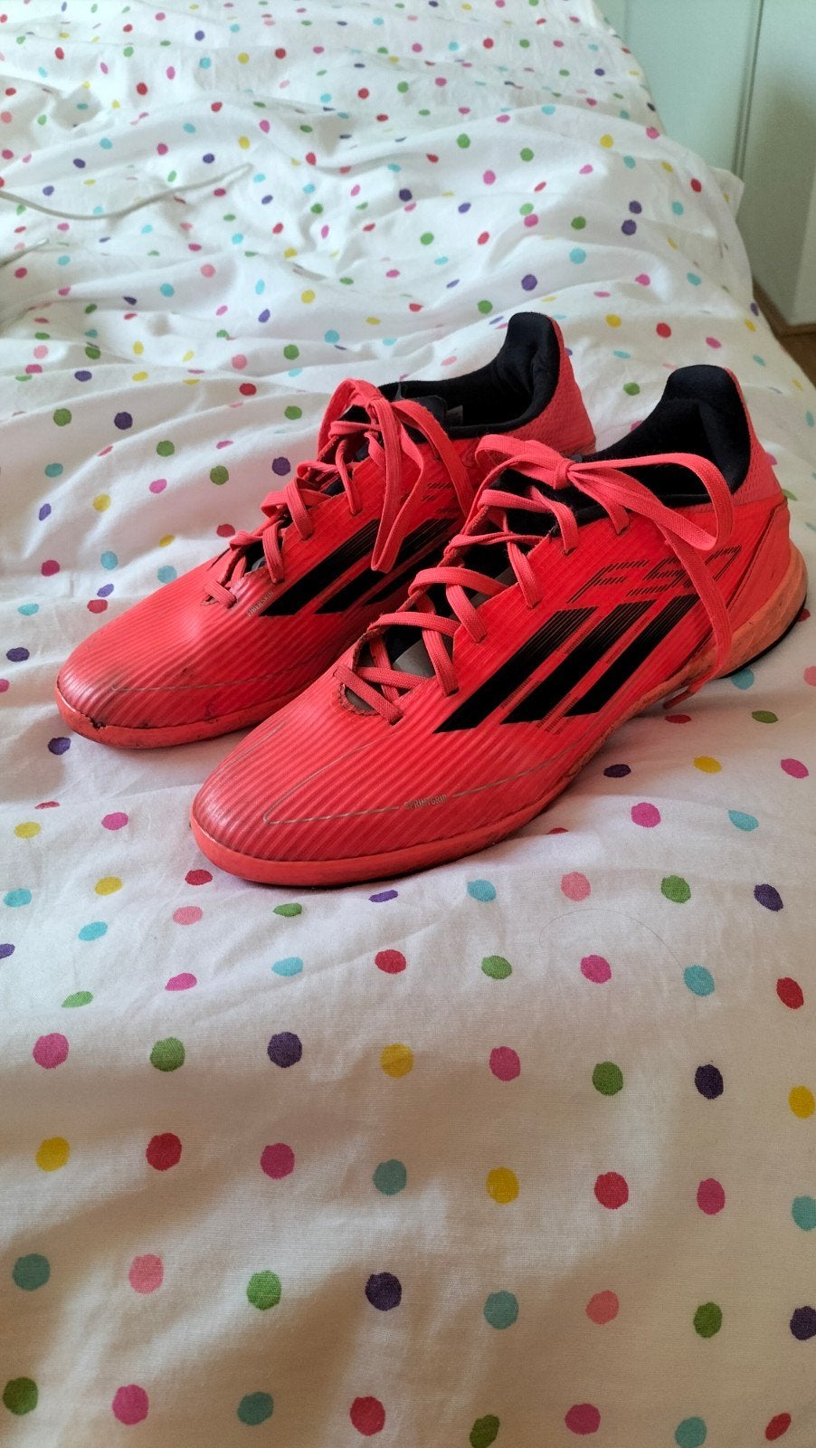 Adidas straat voetbal schoenen 40, Sport en Fitness, Voetbal, Maat XS of kleiner, Schoenen, Ophalen of Verzenden, Zo goed als nieuw