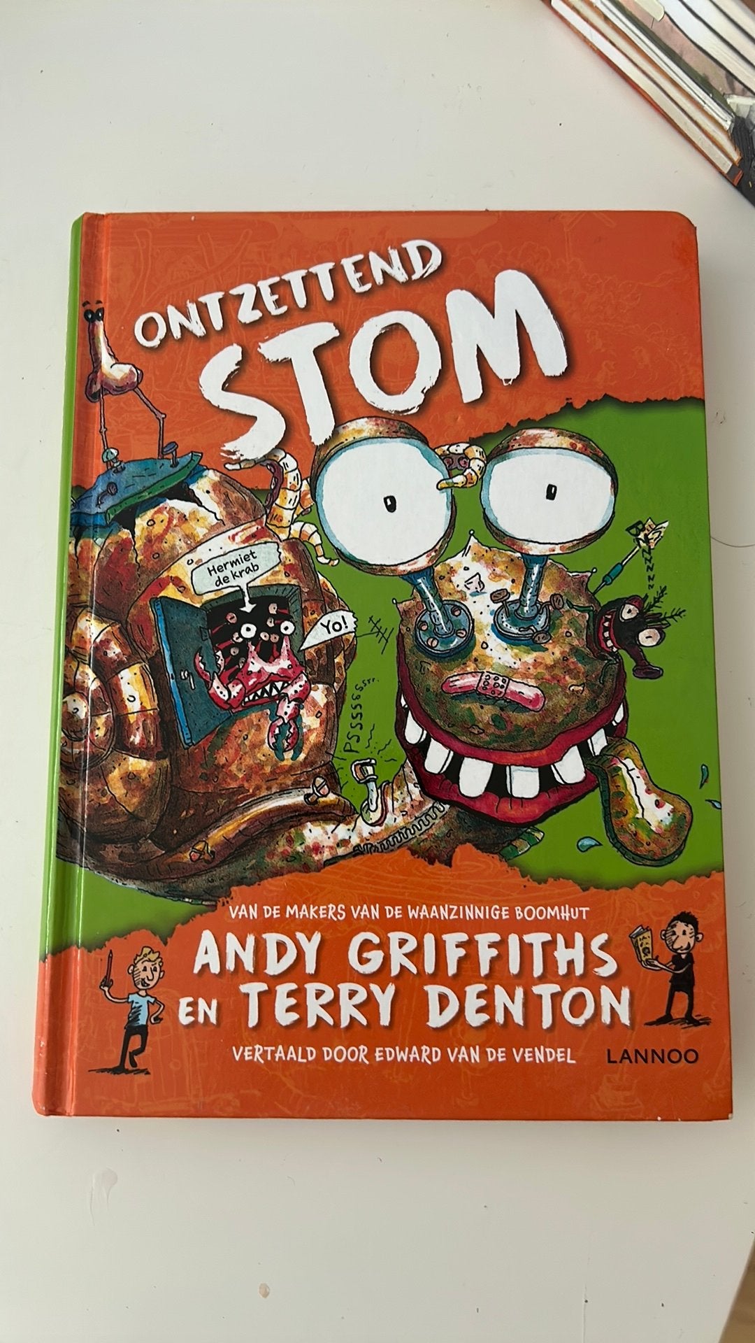 Ontzettend Stom - Andy Griffiths & Terry Denton, Ophalen of Verzenden, Zo goed als nieuw, Fictie algemeen