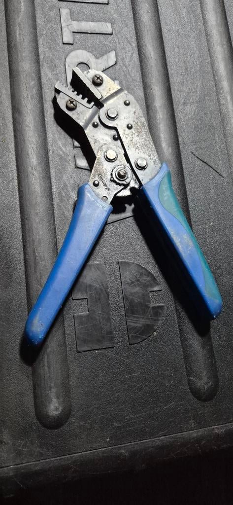 Klauke krimptang - Gebruikt maar functioneel, Doe-het-zelf en Verbouw, Gereedschap | Handgereedschap, Ophalen of Verzenden, Gebruikt
