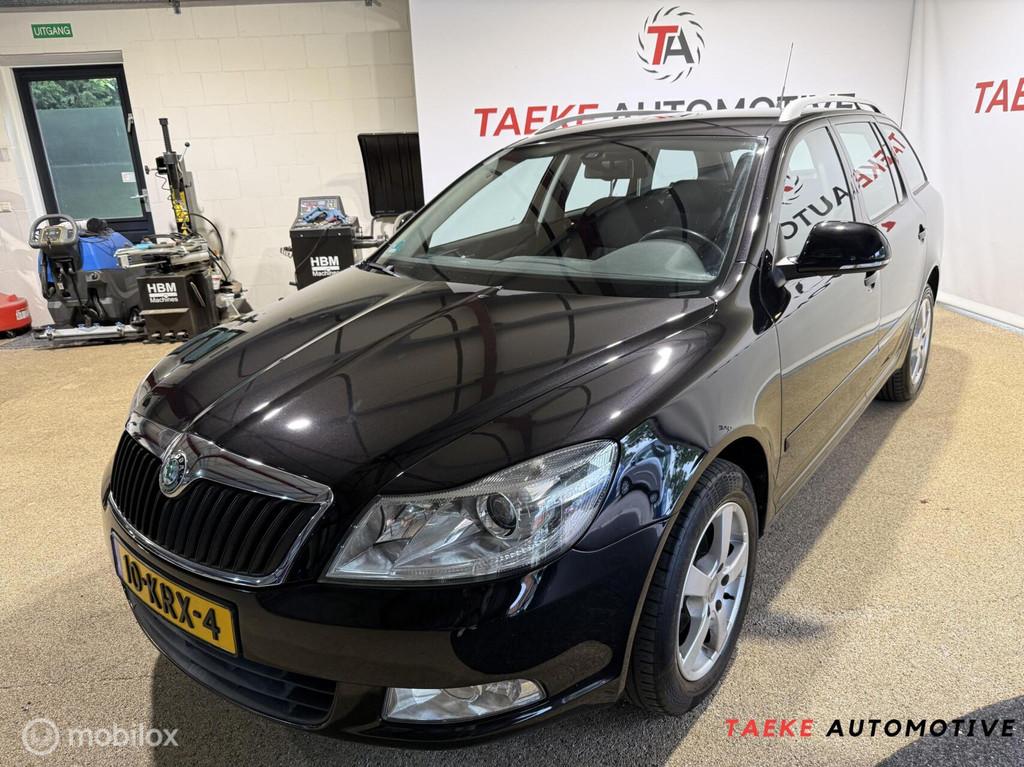 Skoda Octavia Combi 1.8 TSI Elegance CRUIS/CLIMA/SENSOR/NAP, Voorwielaandrijving, Euro 5, Stof, 4 cilinders