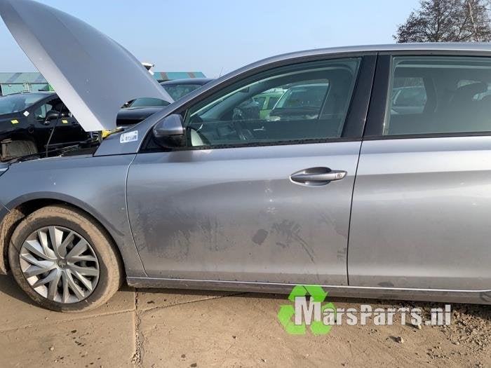 Portier 4Deurs links-voor van een Peugeot 308