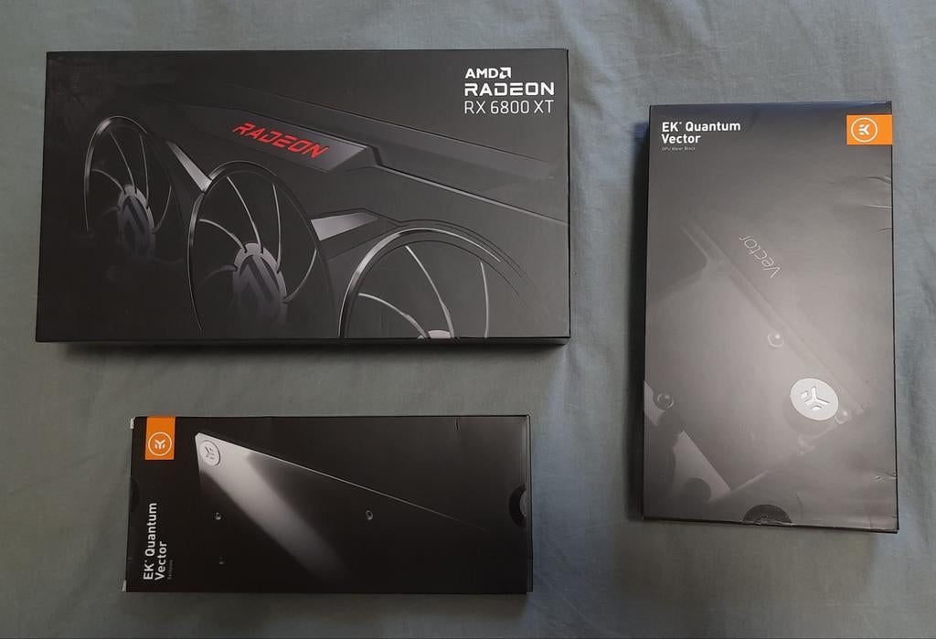 AMD Radeon RX 6800 XT met EK Waterblock, Computers en Software, Videokaarten, Gebruikt, AMD, GDDR6, PCI-Express 4