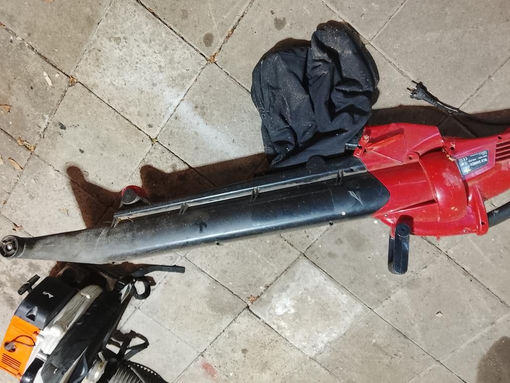 Bladblazer met zuigfunctie - weinig gebruikt, Met opvangzak, Onbekend, Handgedragen, Ophalen of Verzenden