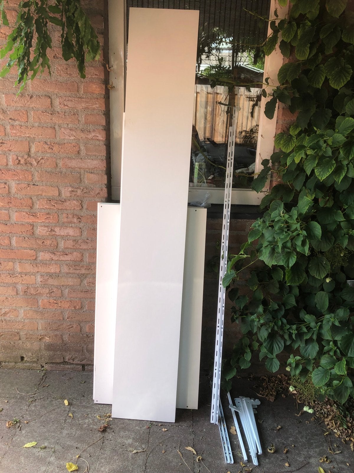 Complete inrichting trapkast: 5 planken met monteersysteem, Ophalen, Zo goed als nieuw