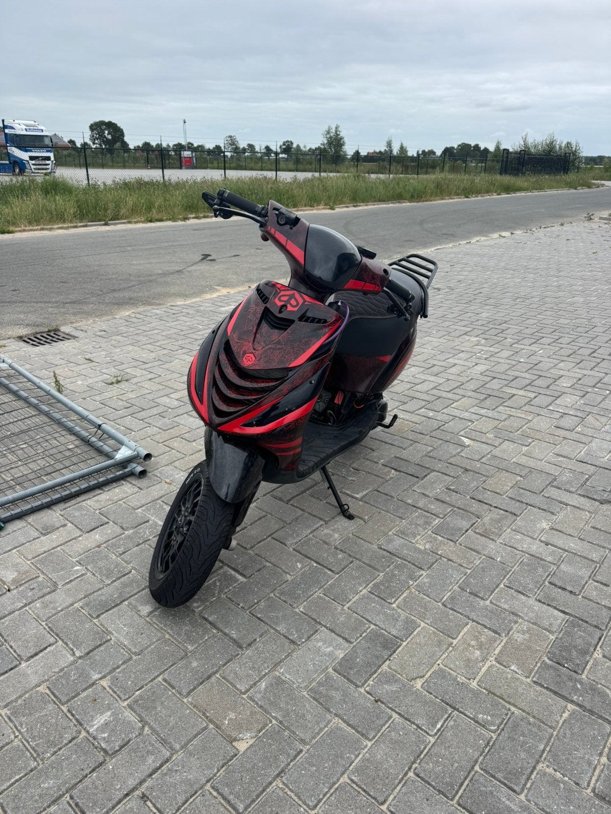 Piaggio zip 172cc stage 2 | a1, Fietsen en Brommers, Scooters | Yamaha, Zo goed als nieuw, Aerox, Tweetakt, Ophalen