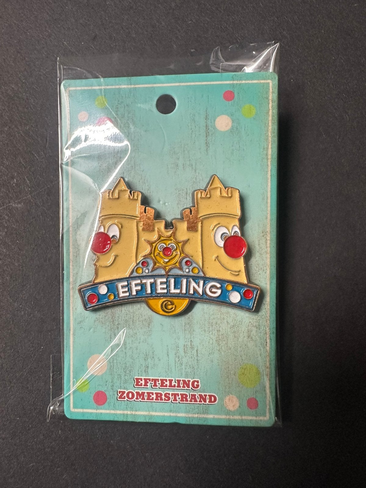 Efteling pin zomerstrand 2024, Ophalen of Verzenden, Zo goed als nieuw, Button of Speldje