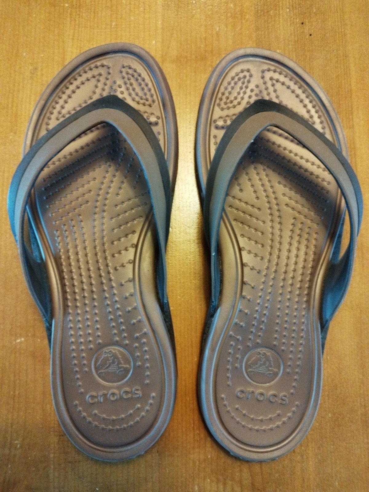Crocs Slippers - Comfortabel en Duurzaam, Kleding | Dames, Schoenen, Slippers, Bruin, Nieuw, Ophalen of Verzenden