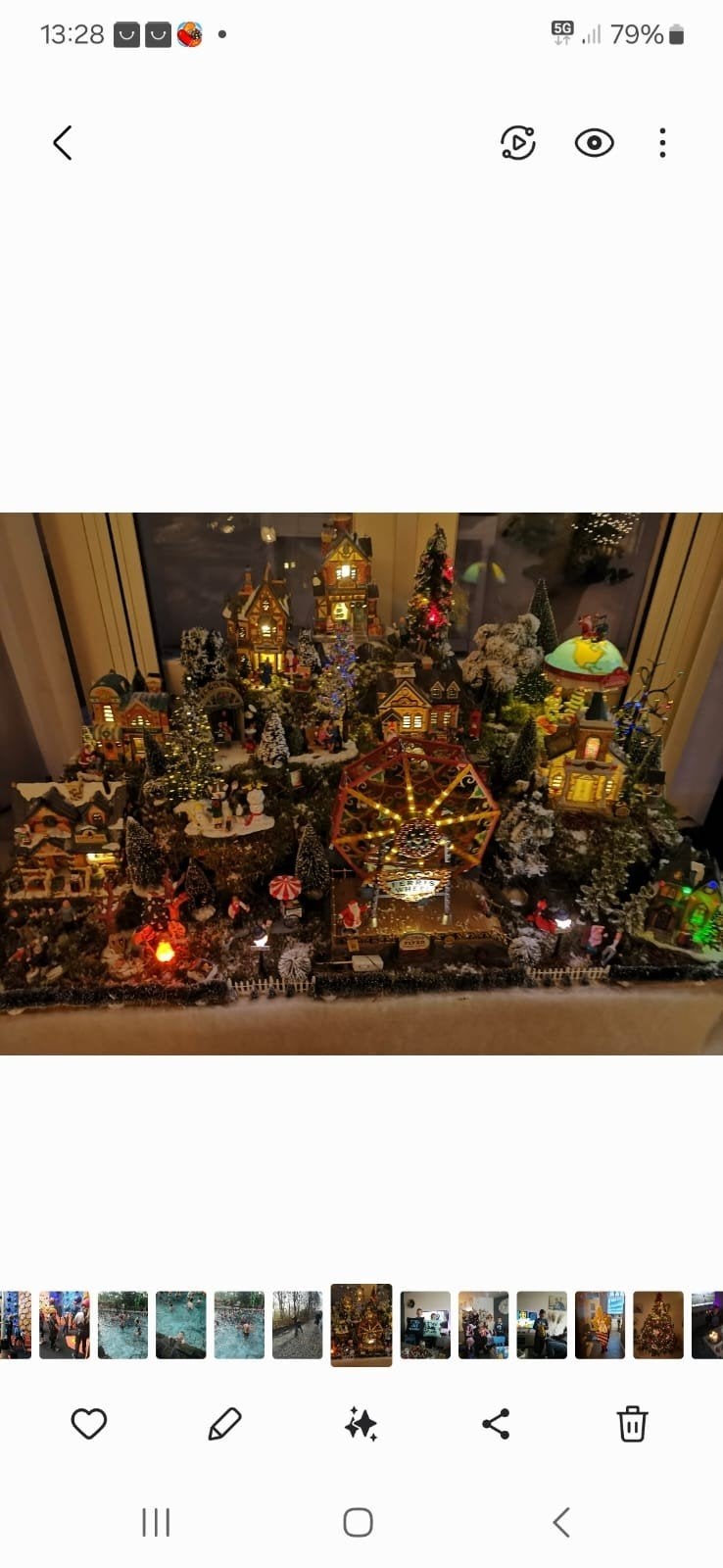 Tekoop kerstdorp, Ophalen of Verzenden, Zo goed als nieuw