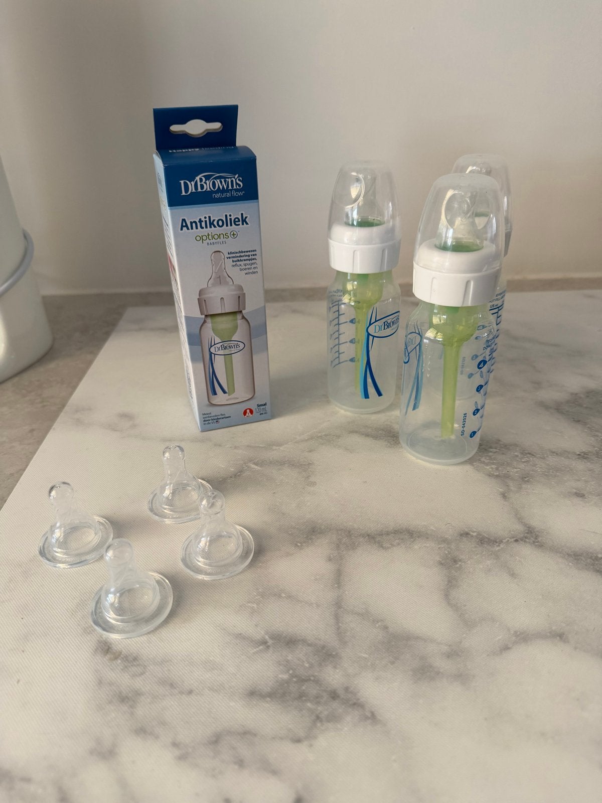 Dr. Brown's Antikoliek Babyflessen en Spenen - Zo goed als n, Kinderen en Baby's, Babyvoeding en Toebehoren, Ophalen of Verzenden
