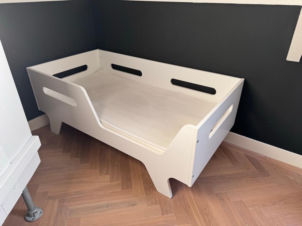 Petit Amélie 70x140 + Aerosleep matras & beschermers, Kinderen en Baby's, Kinderkamer | Bedden, Ophalen, 70 tot 85 cm, 140 tot 160 cm