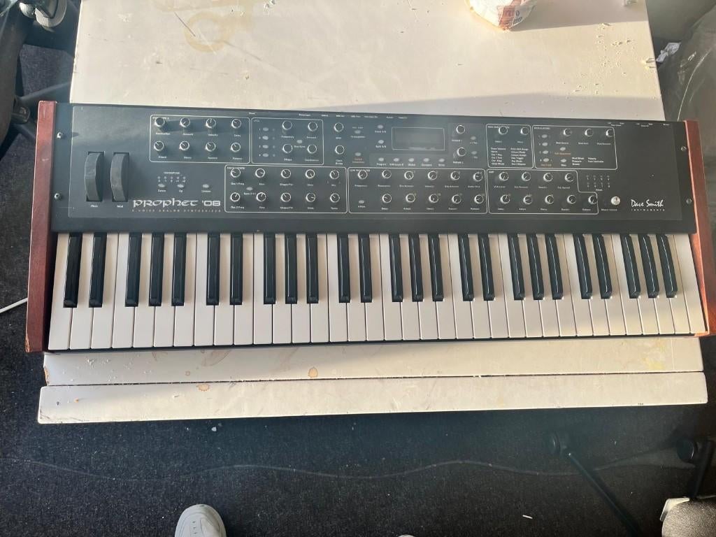 Dave Smith Prophet 08, Muziek en Instrumenten, Synthesizers, Ophalen of Verzenden, Zo goed als nieuw, 61 toetsen, Overige merken