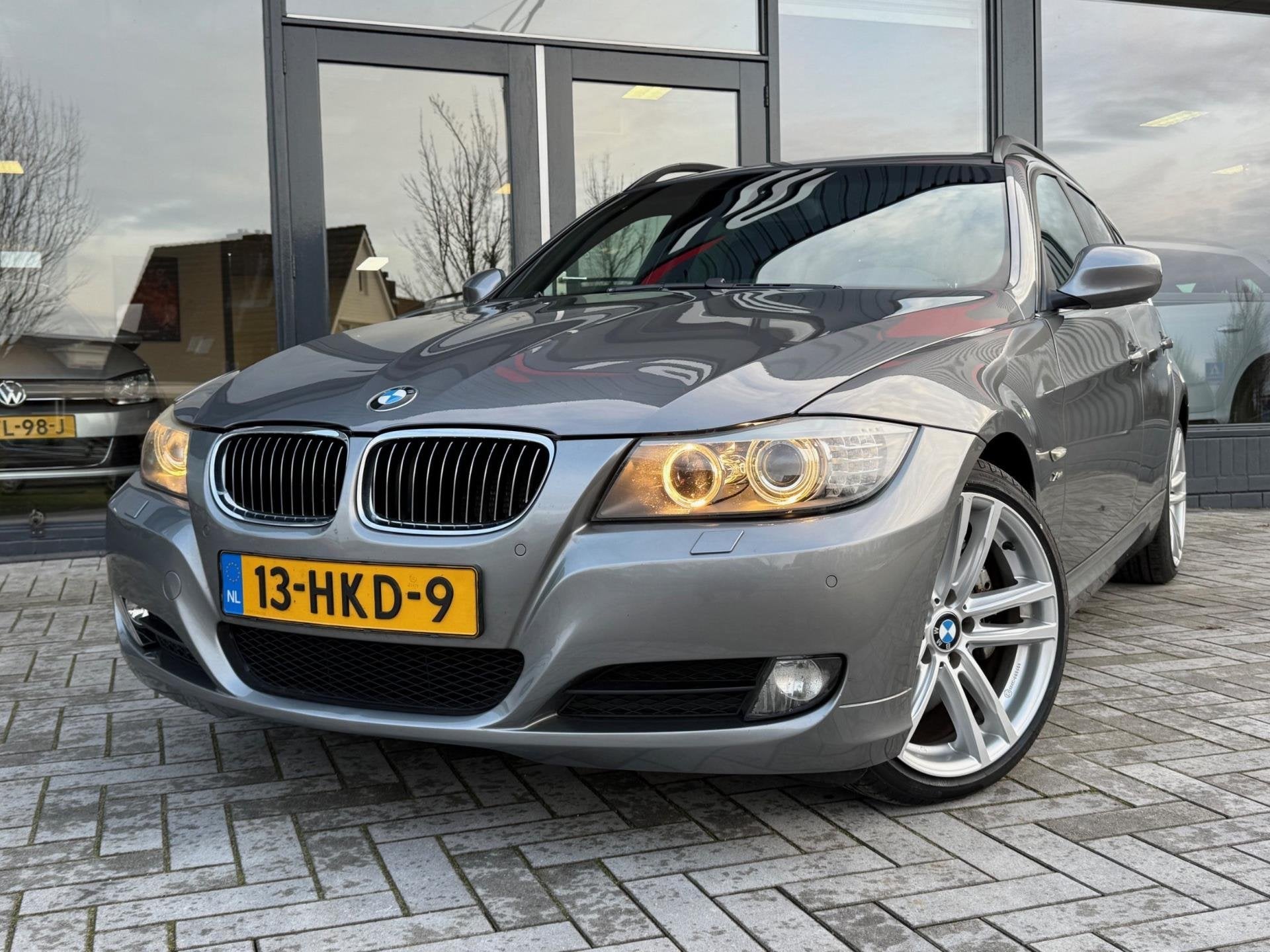 BMW 3-serie Touring 330xi High Executive Xenon Leder Carplay, Auto's, BMW, Automaat, Zwart, 2996 cc, Vierwielaandrijving