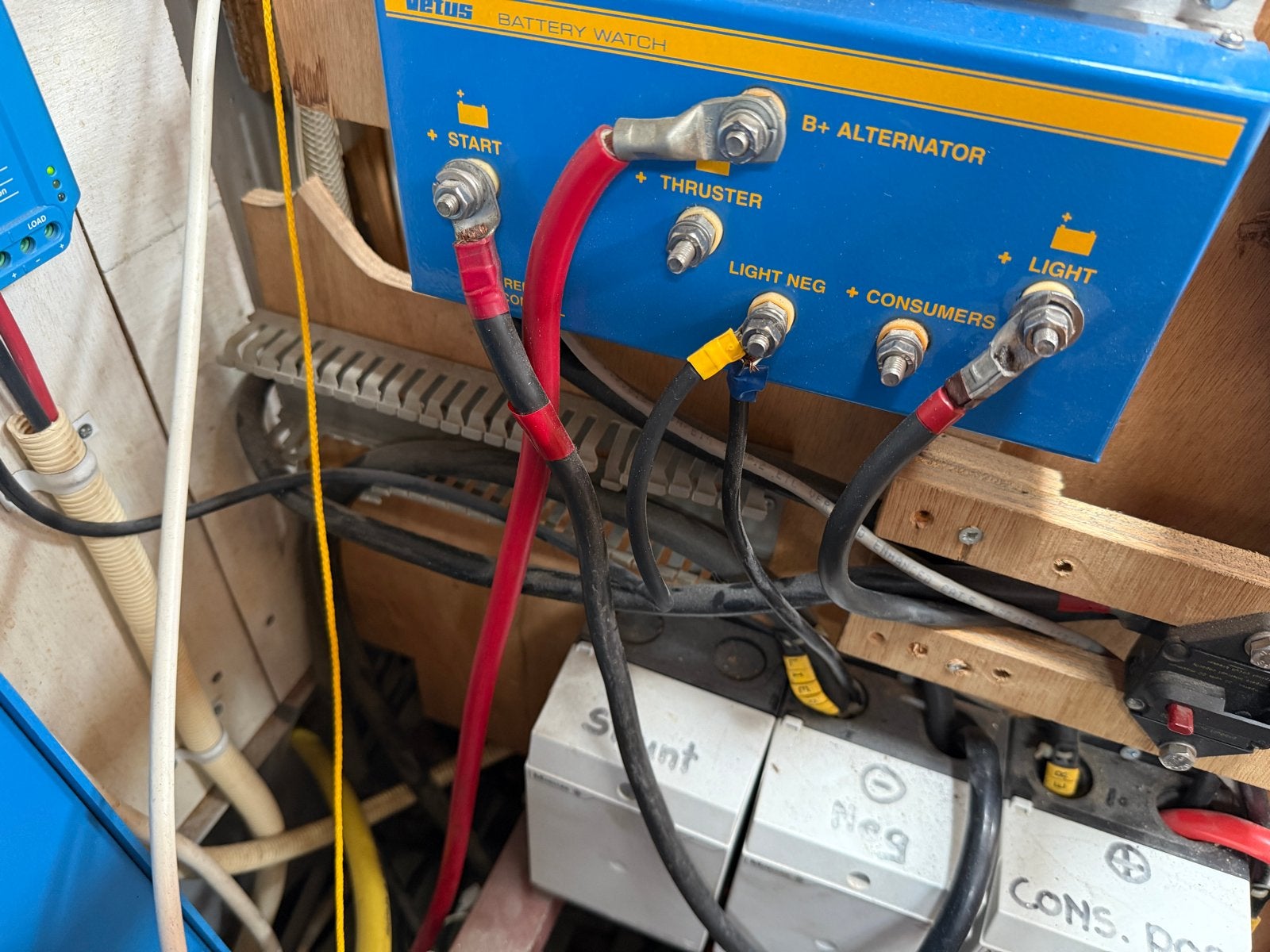 Vetus Battery Watch Accu Monitor, Ophalen of Verzenden, Gebruikt, Motor en Techniek