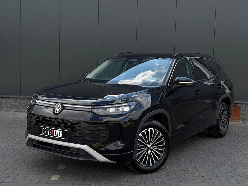 Volkswagen Tayron 1.5 eTSI Life 7p GARANTIE BTW TREKHAAK 360, Auto's, Volkswagen, Stof, Zwart, 4 cilinders, 7 stoelen