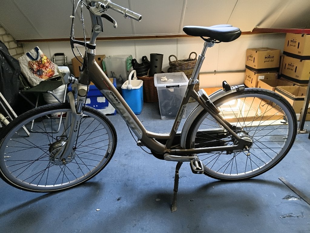 Giant twist go double hibride geheel uit elkaar, Fietsen en Brommers, Elektrische fietsen, Ophalen, Gebruikt, 30 tot 50 km per accu