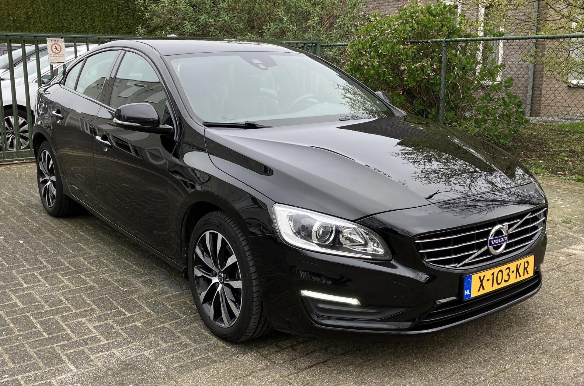 Volvo S60 Automaat Leder LM Navi, Auto's, 4 cilinders, S60, Leder, Bedrijf