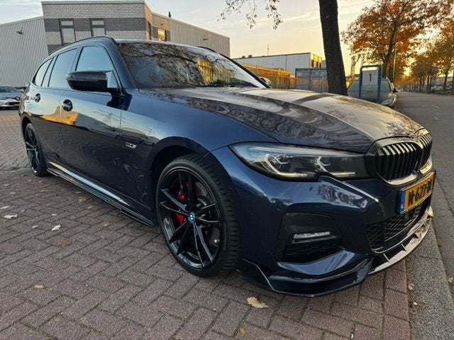 BMW 3 Serie Touring 330e Business M Edition Sport SOH 88,4%, Auto's, Automaat, 1998 cc, Achterwielaandrijving, Gebruikt
