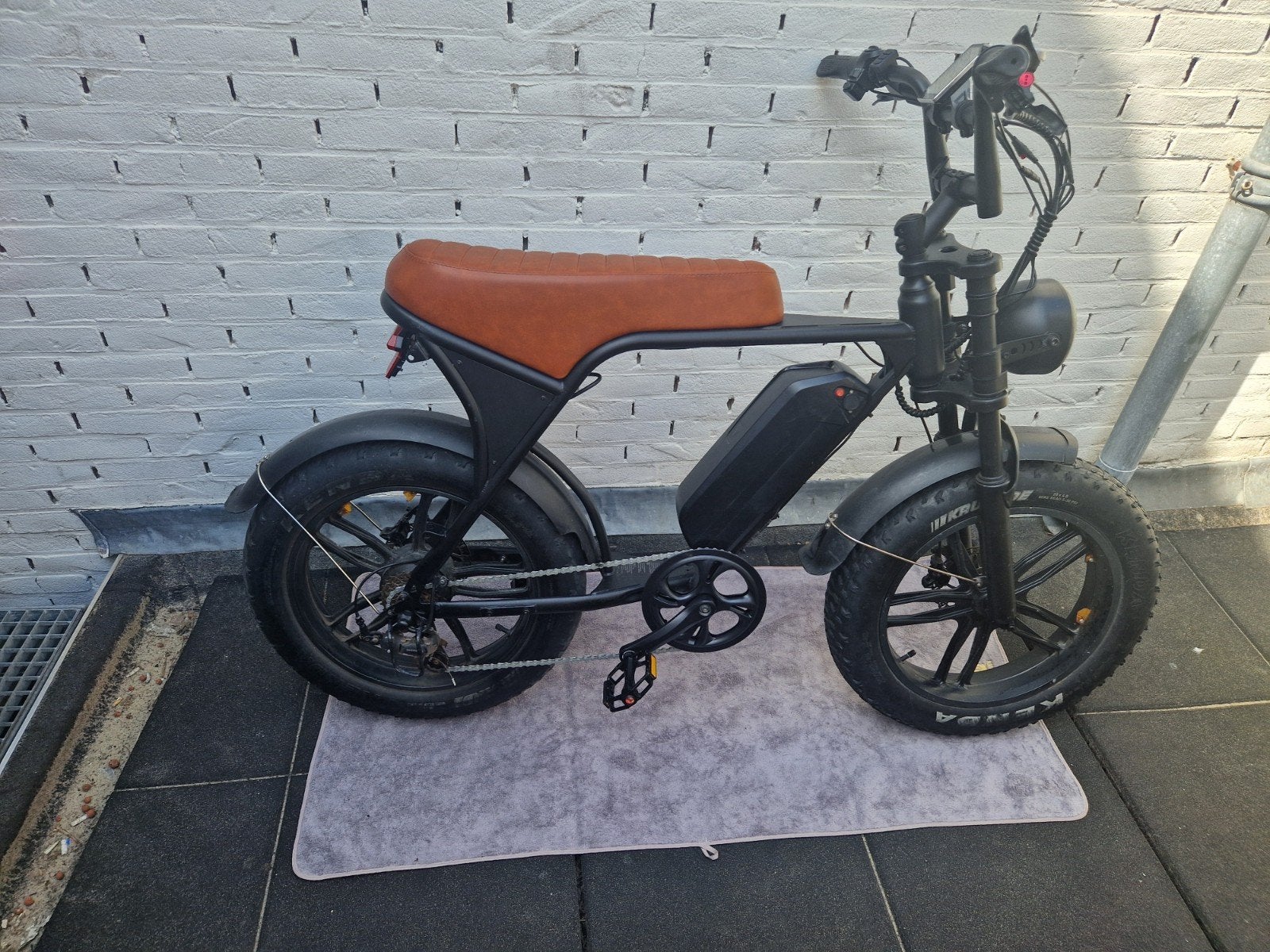 v8 fatbike zeer nette staat, Ophalen, Overige modellen