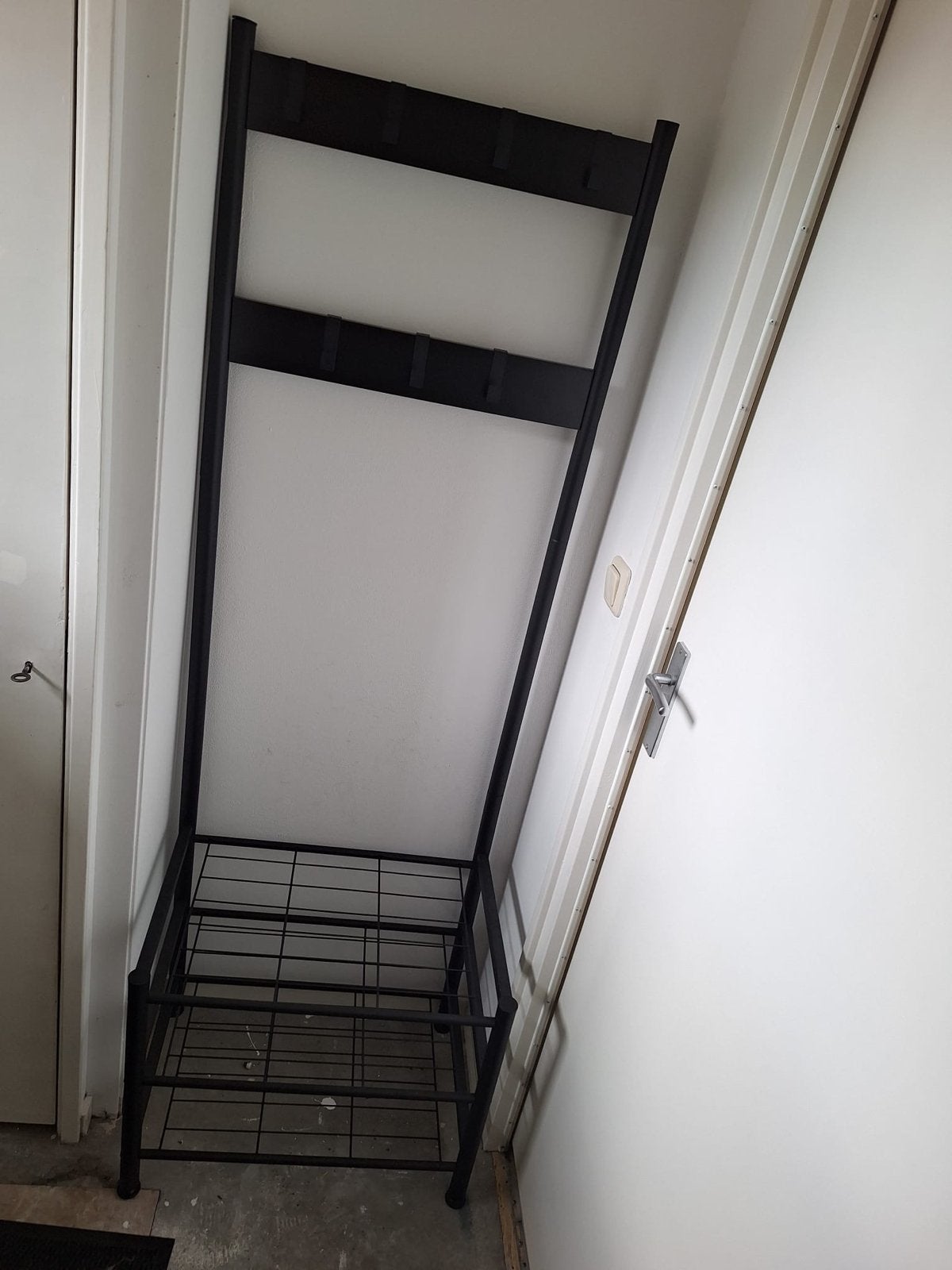 Zwarte staande kapstok met schoenenrek (60x175x42cm), Huis en Inrichting, Ophalen, Gebruikt, Metaal, Staande kapstok