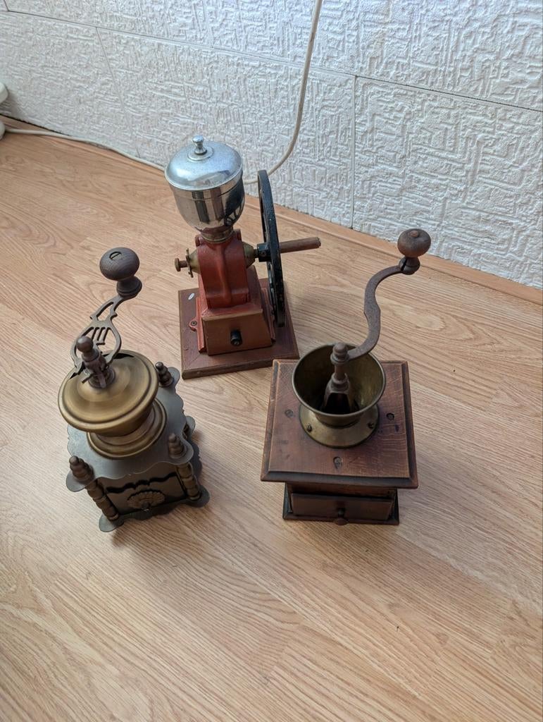 Set van 3 antieke koffiemolens, Antiek en Kunst, Ophalen