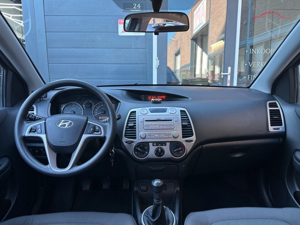 Hyundai I20 1.2i DynamicVersion|Nap|Pdc|Airco|Apk|Trekhaak, Gebruikt, 31 €/maand, 4 cilinders, Origineel Nederlands