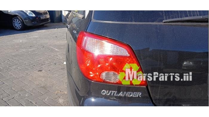 Achterlicht links van een Mitsubishi Outlander, Auto-onderdelen, Verlichting, Gebruikt, -, -, Ophalen of Verzenden