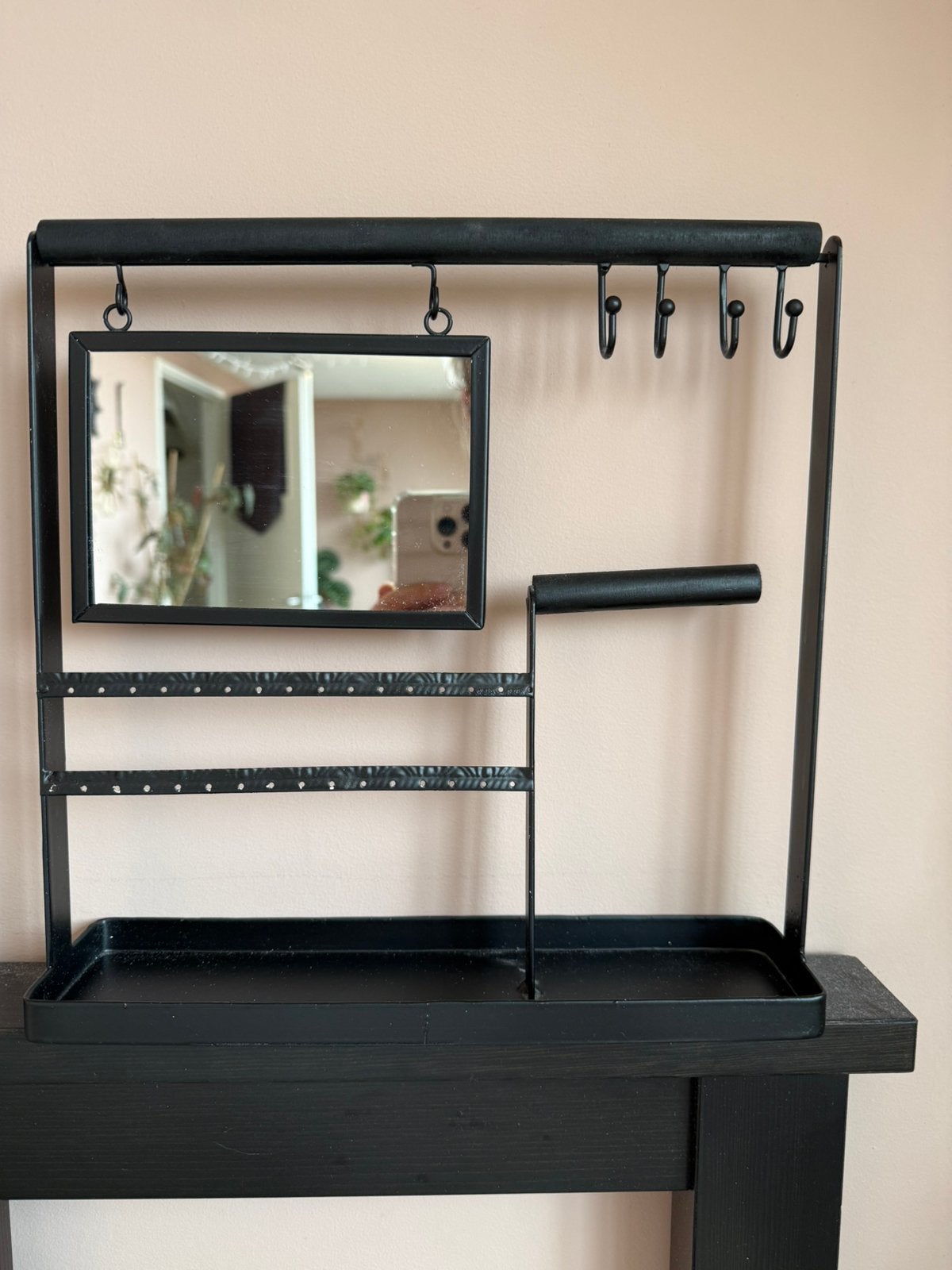 Sieradenrekje zwart met spiegel, Minder dan 50 cm, Metaal of Aluminium, Ophalen of Verzenden, Zo goed als nieuw