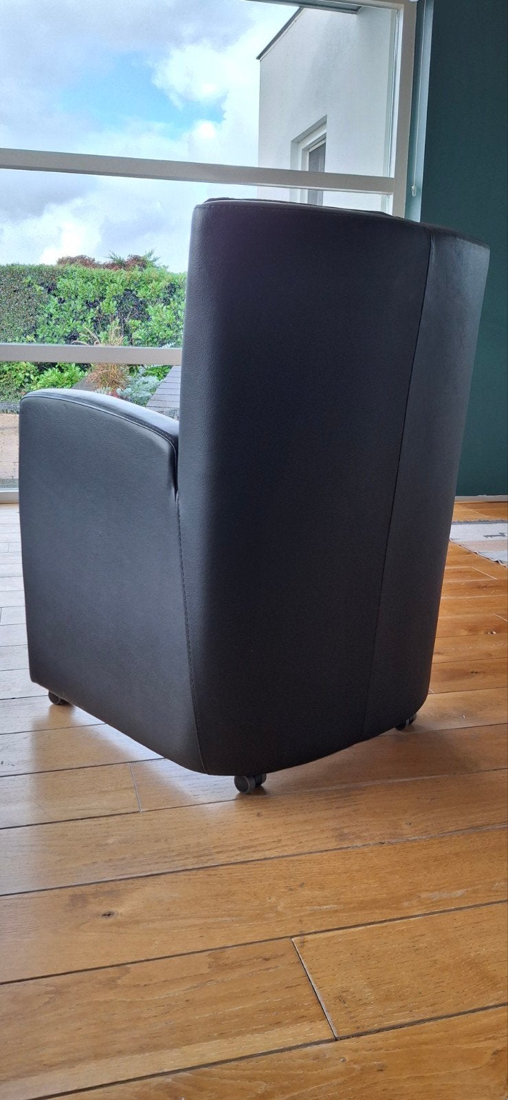 4 Comfortabele zwarte leren eetkamerstoelen op wieltjes, Ophalen, Gebruikt, Zwart, Leer