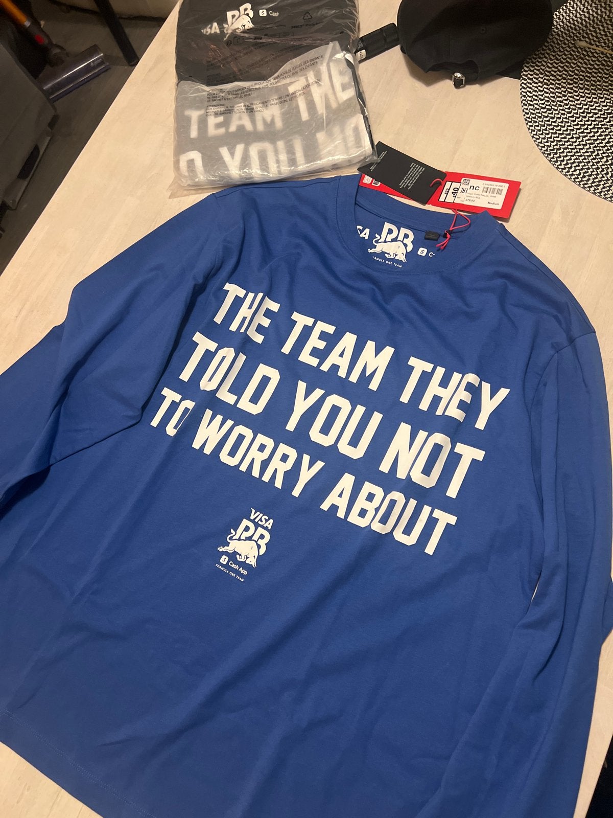 Hugo Boss RB F1 Team T-shirt - Nieuw met kaartjes, Kleding | Heren, T-shirts, Ophalen of Verzenden, Nieuw, Maat 48/50 (M), Blauw