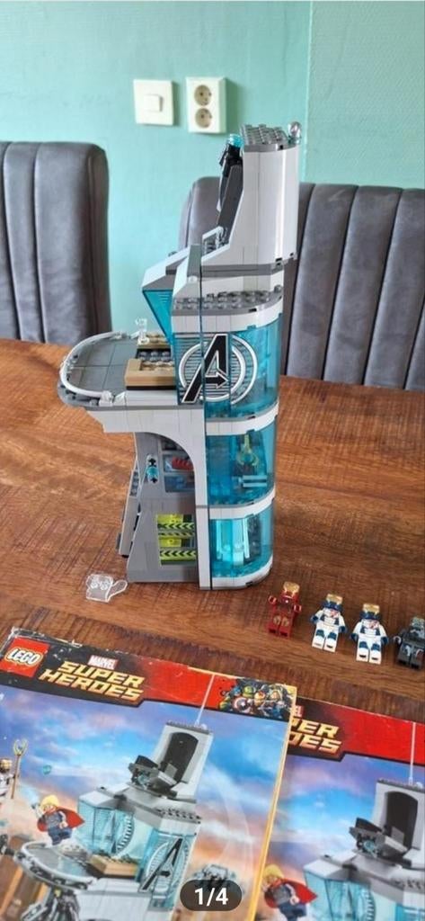 Lego marvel Super Heroes 76038 Attack on Avengers Tower, Gebruikt, Marvel, Lego, Ophalen of Verzenden