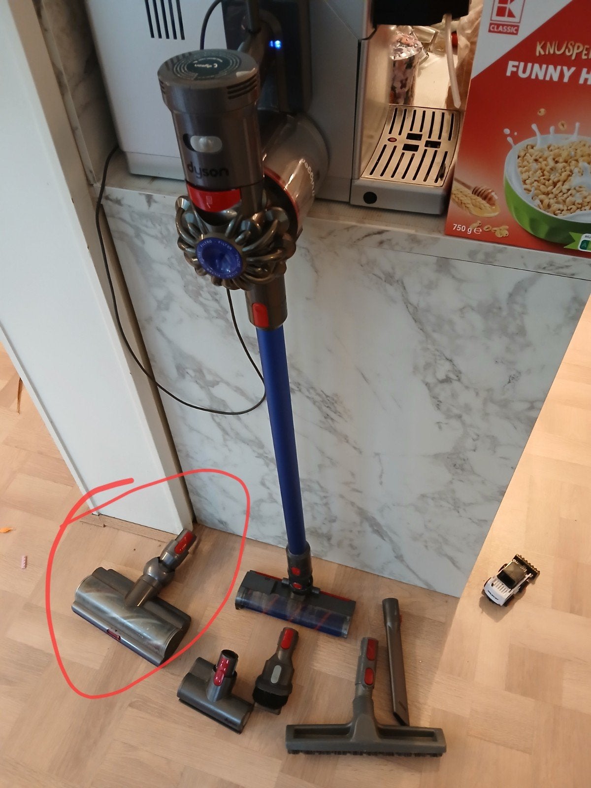 dyson v7 met extras, Witgoed en Apparatuur, Stofzuigers, Ophalen of Verzenden